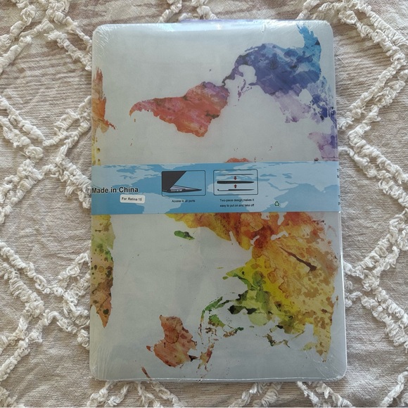 Mac Book Pro Retina 15” Hard Shell Case - Picture 4 of 7